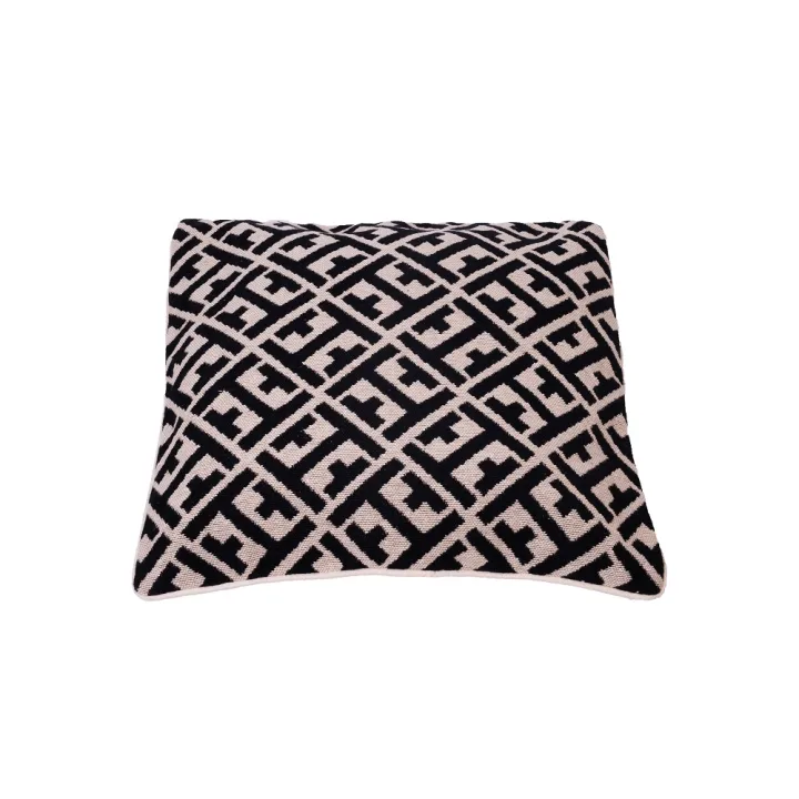 Наволочка 40х40 ручной работы