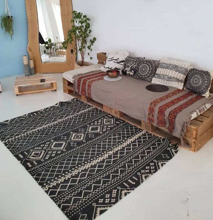 Ковёр чёрно-белый (прямоугольный)